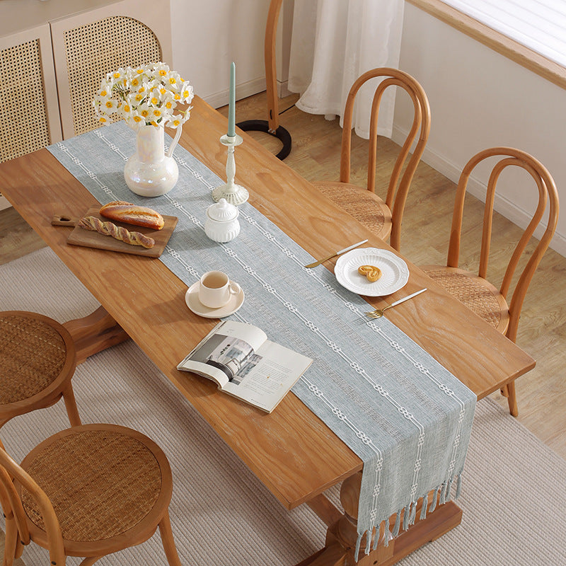 Kitchen & Dining